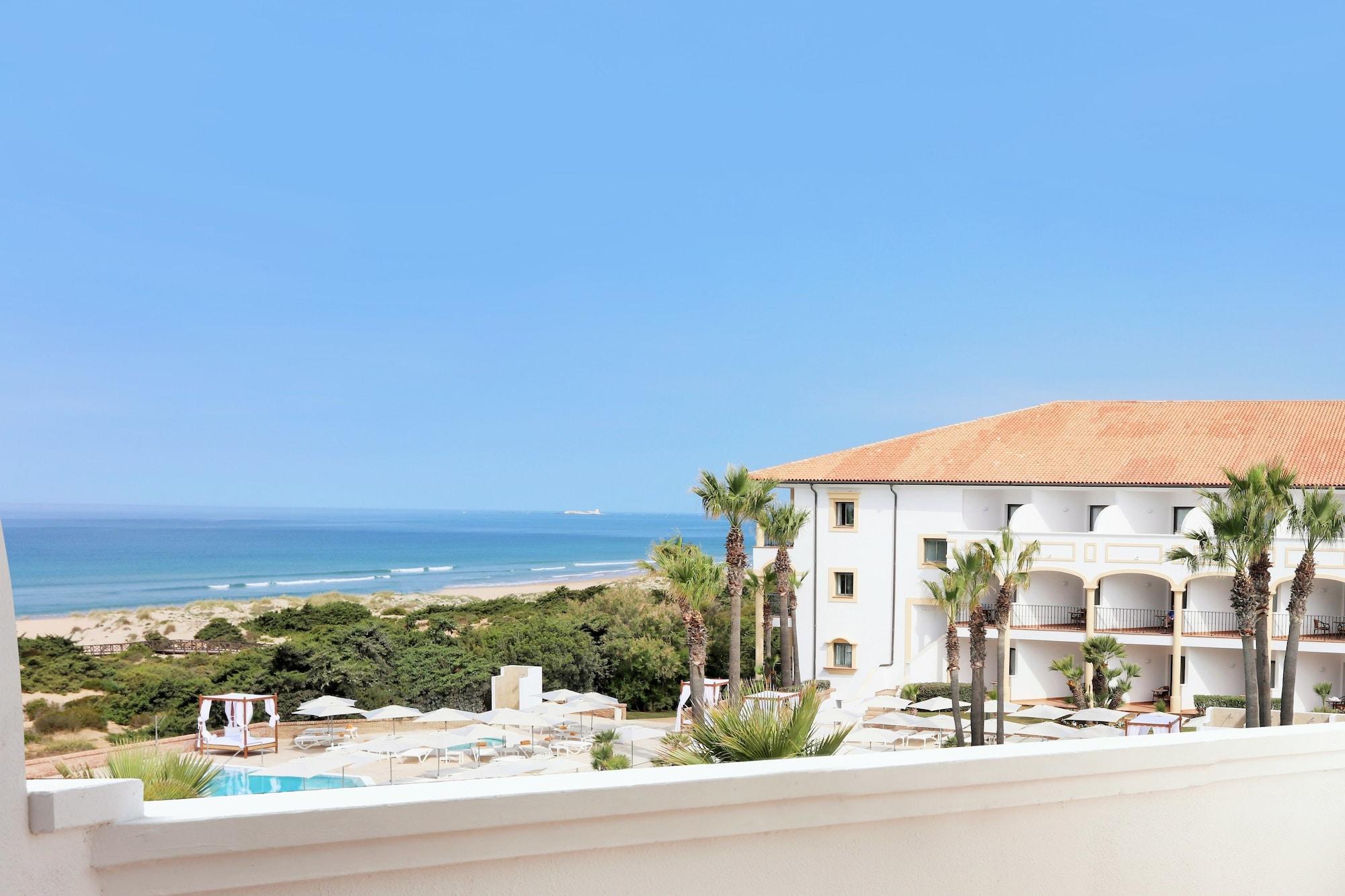 Iberostar Selection Andalucia Playa Hotel Chiclana de la Frontera Luaran gambar View of the beach
