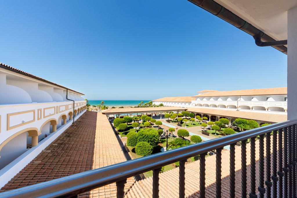 Iberostar Selection Andalucia Playa Hotel Chiclana de la Frontera Luaran gambar View of the resort