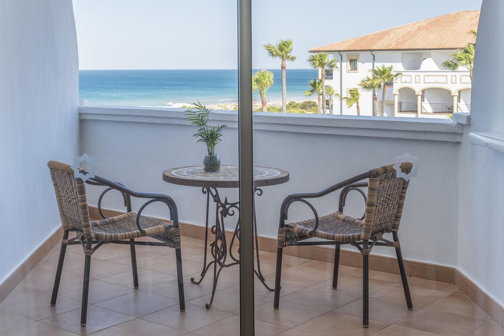 Iberostar Selection Andalucia Playa Hotel Chiclana de la Frontera Luaran gambar A balcony
